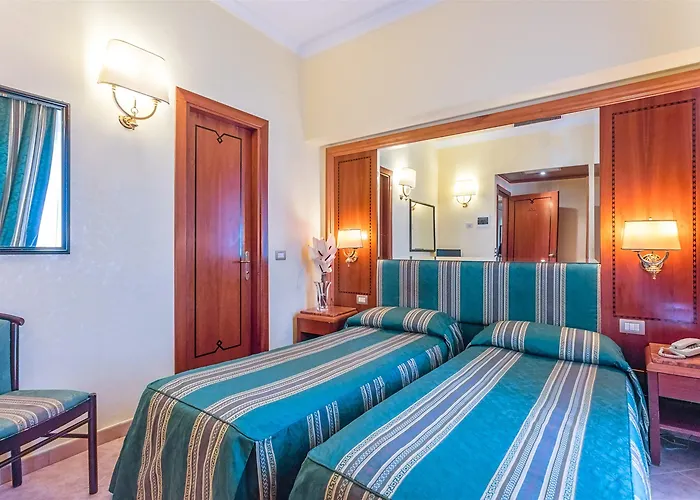 Raeli Lux Hotel 4*