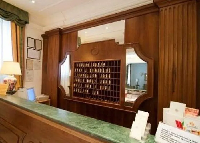 Hotel Raeli Lux