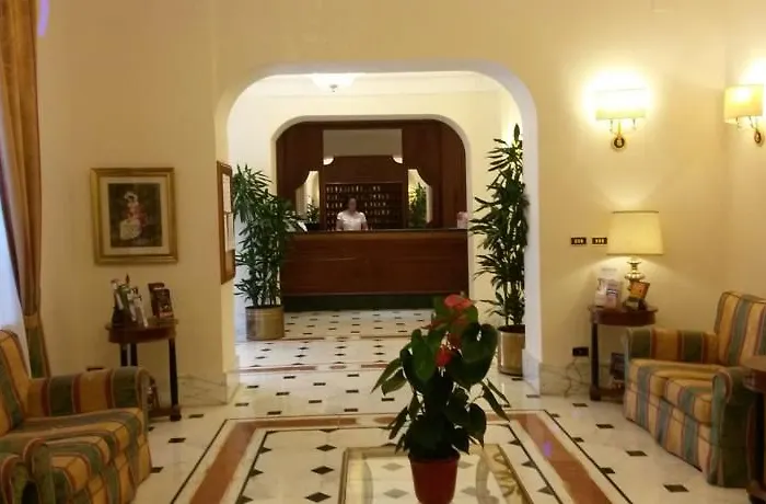 Ξενοδοχείο Raeli Lux
