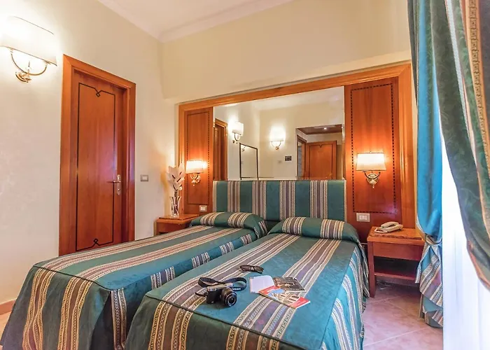 Raeli Lux Hotel